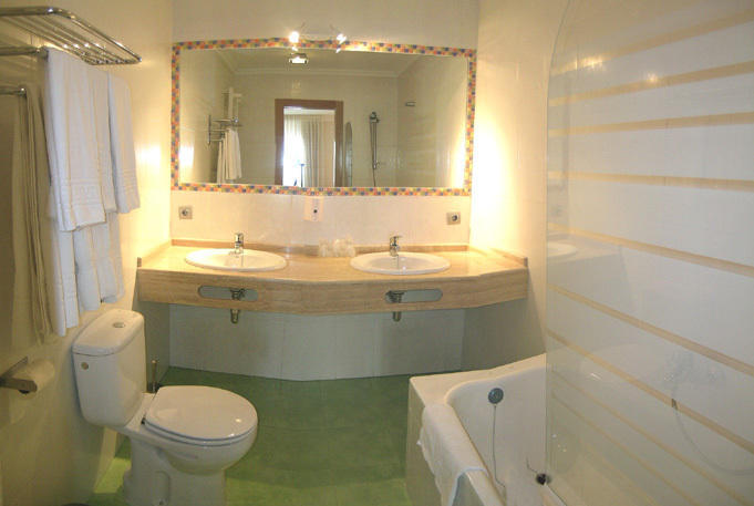 Hostal Del Carmen سانتاندر الغرفة الصورة